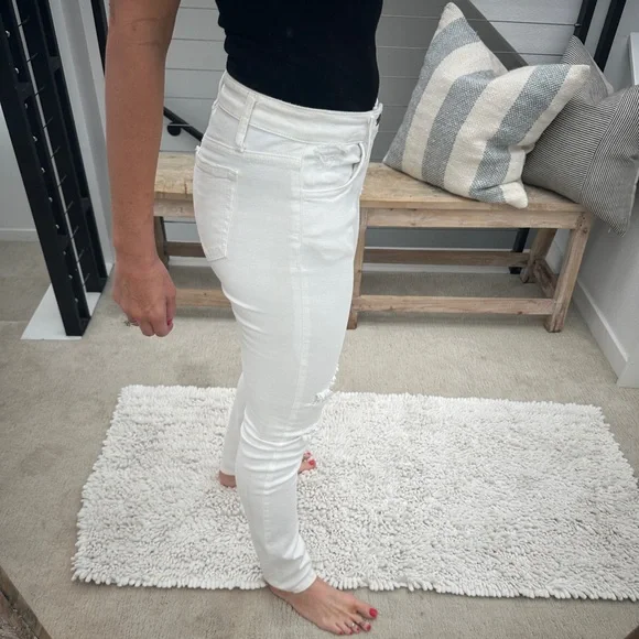 Joe’s Jeans White Distressed Skinny Jeans Mid Rise Ripped Denim | Size 28 - Picture 5 of 13